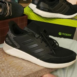 Women's Adidas Questar X Black size 11